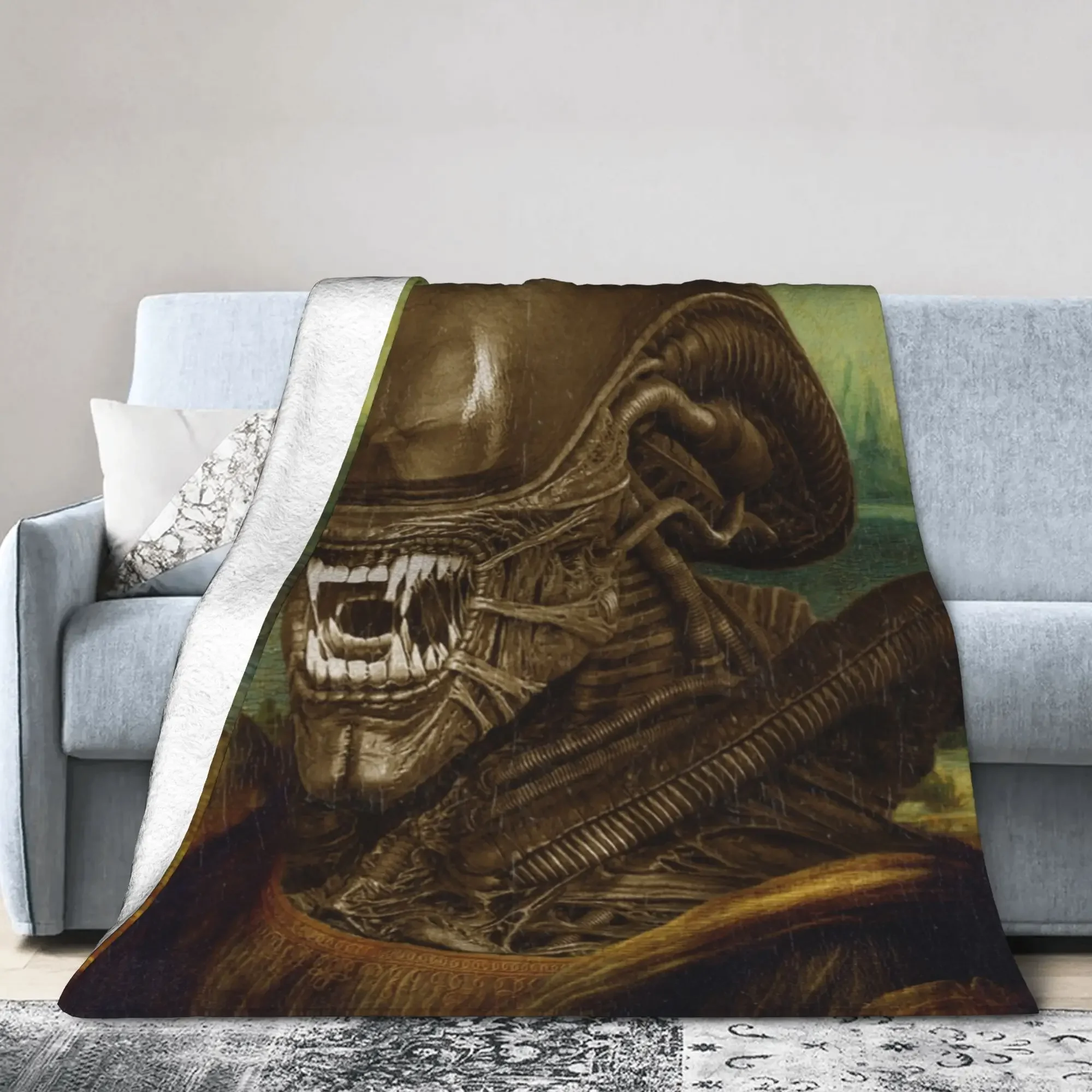 Custom Mona Lisa Alien Xenomorph Blankets Velvet Spring/Autumn Portable Warm Throw Blanket For Sofa Office Bedspread