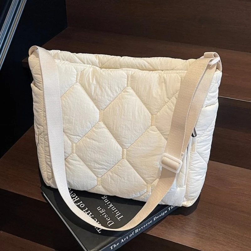 

Женская сумка-тоут с мягкой подкладкой, повседневная легкая сумка с регулируемым ремешком, сумка с верхней ручкой, мягкая стеганая сумка для покупок, дорожная сумка