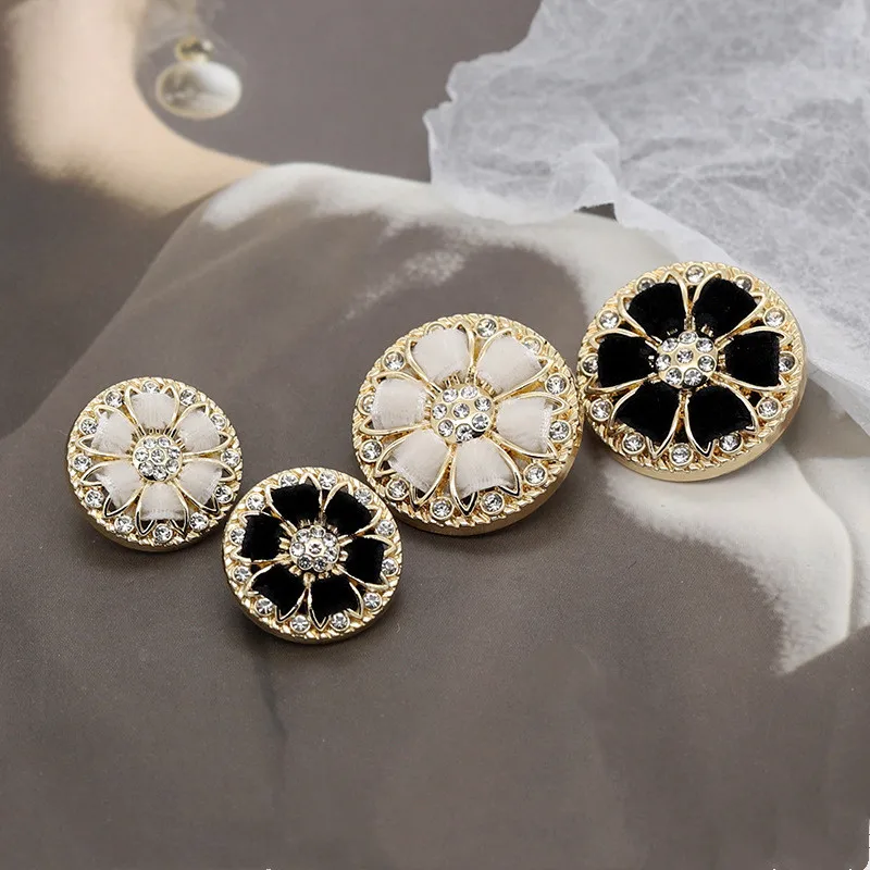 6PCS/Lot Luxcy Fashion Floral Flocking Metal Diamond Buttons Sewing Rhinestone Button Accessories