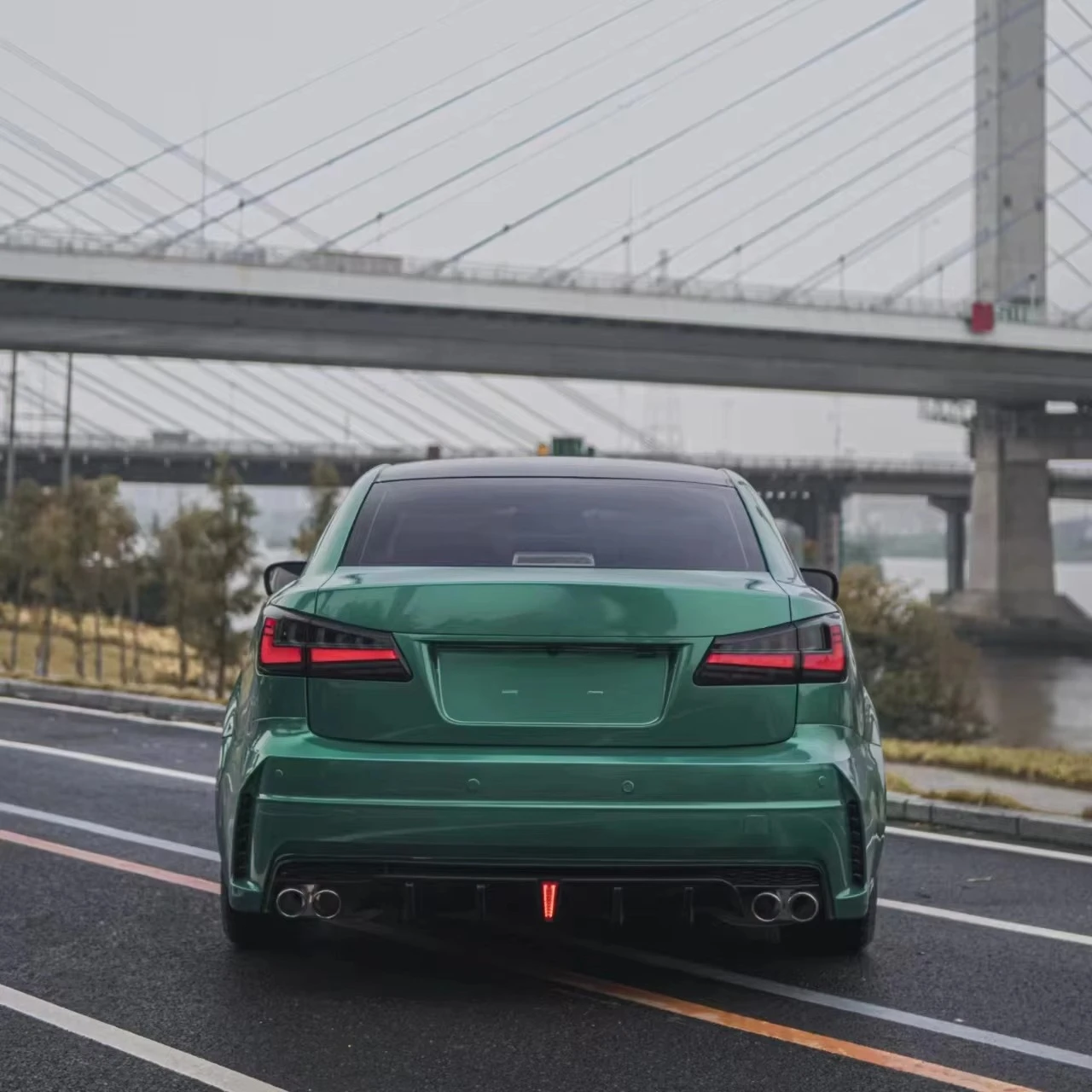 

Car bumper for is250 is300 2006-2012 Upgrade phantom style Rear bumper Facelift Body Kit good material
