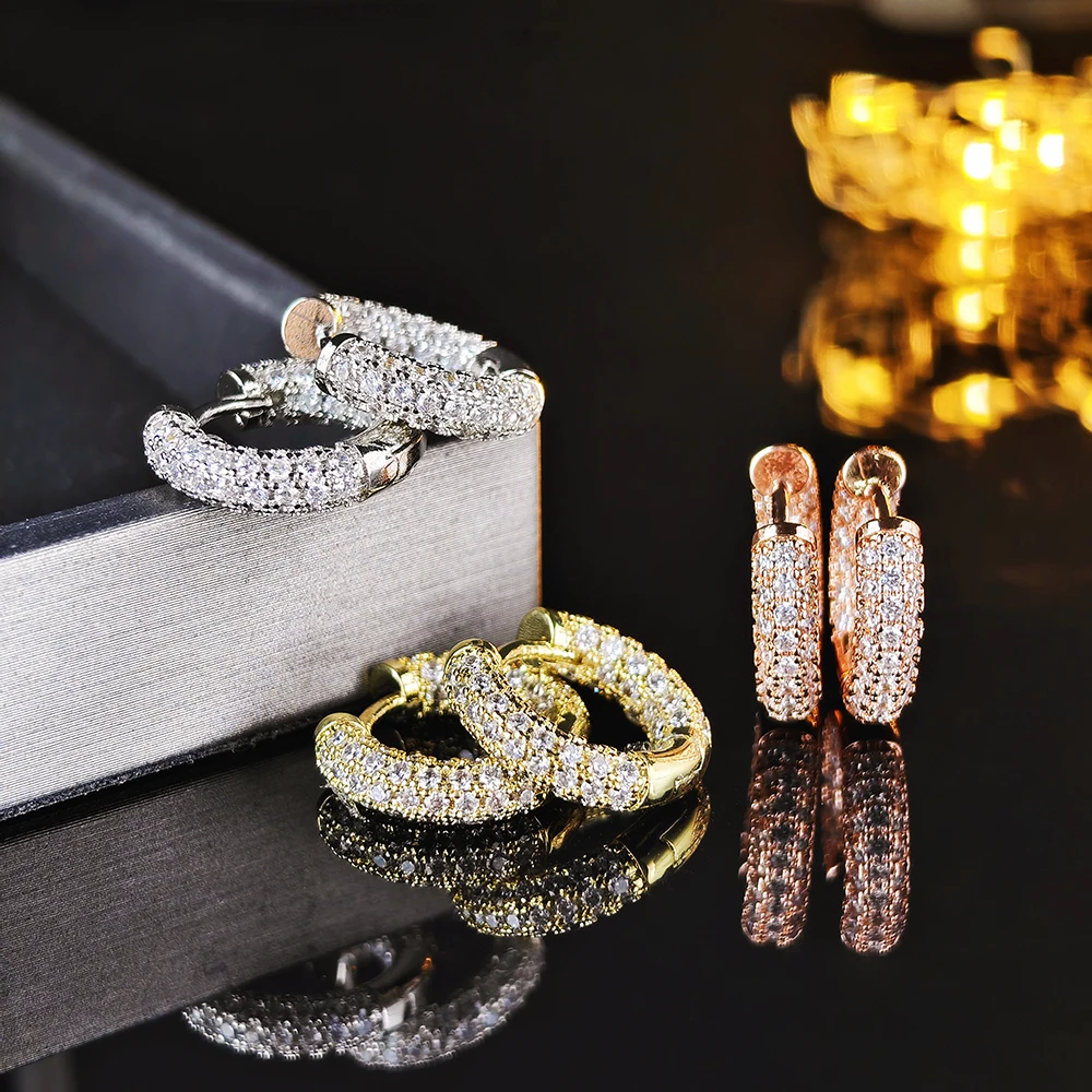 Luxury Women Small Hoop Earrings Dazzling Micro Paved CZ Stones Versatile Female Accessories High Quality Fashion Jewelry E5978