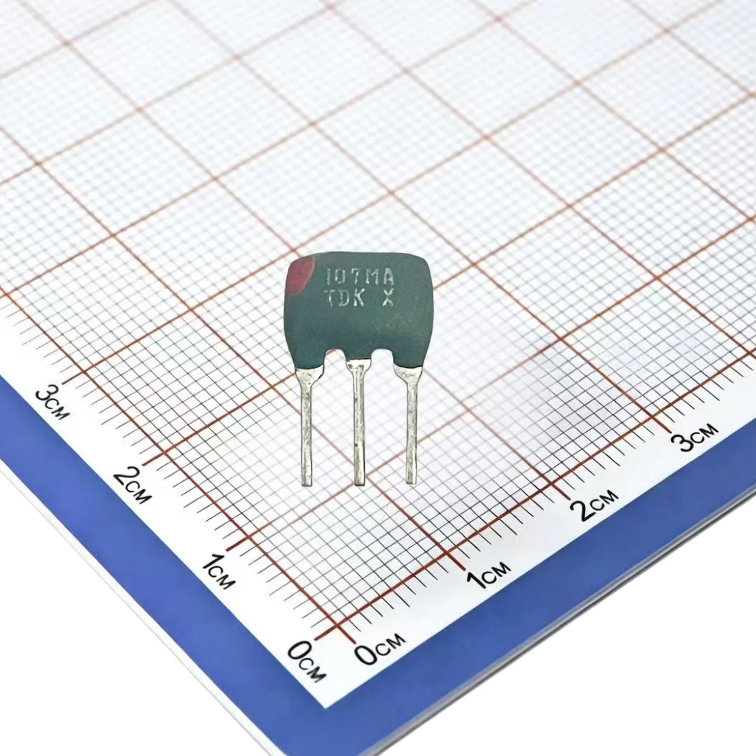 

50 шт./новый оригинальный керамический фильтр FFE1070MA13CBL FFE10.7MA5, полоса пропускания 10,7 МГц, 280K, 3 фута.