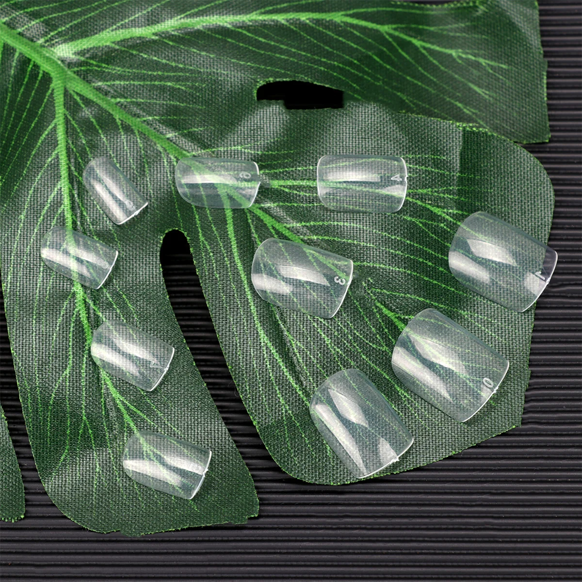 

600pcs Fake Tips Fake Nails Diy Nail Decals For Women Nail Decals Manicure Stickers Party Holiday Decor Transparent