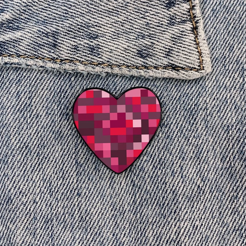 New Fashion Terraria Life Crystal Heart-shaped metal pin vintage Brooches Shirt Lapel teacher Bag Badge pins for Lover Girls