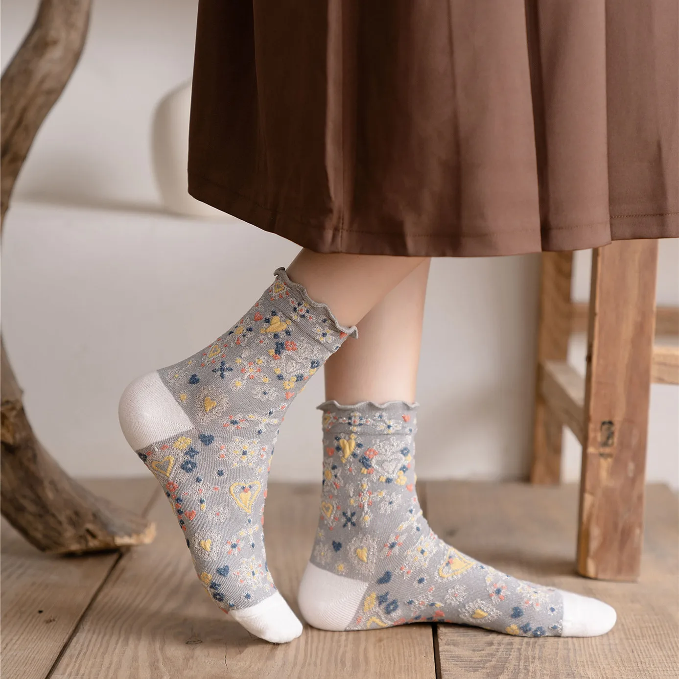 Harajuku Retro Women Socks Japanese Style Kawaii Cute Ruffle Socks Women Ethnic Style Embroidery Vintage Fashion Long Socks Sox