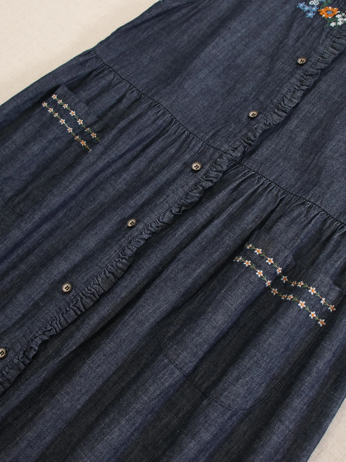 Spring Autumn Vintage Floral Embroidery Denim Tank Dress Women O-Neck Sleeveless Casual Loose Single Breasted Jeans Dresses