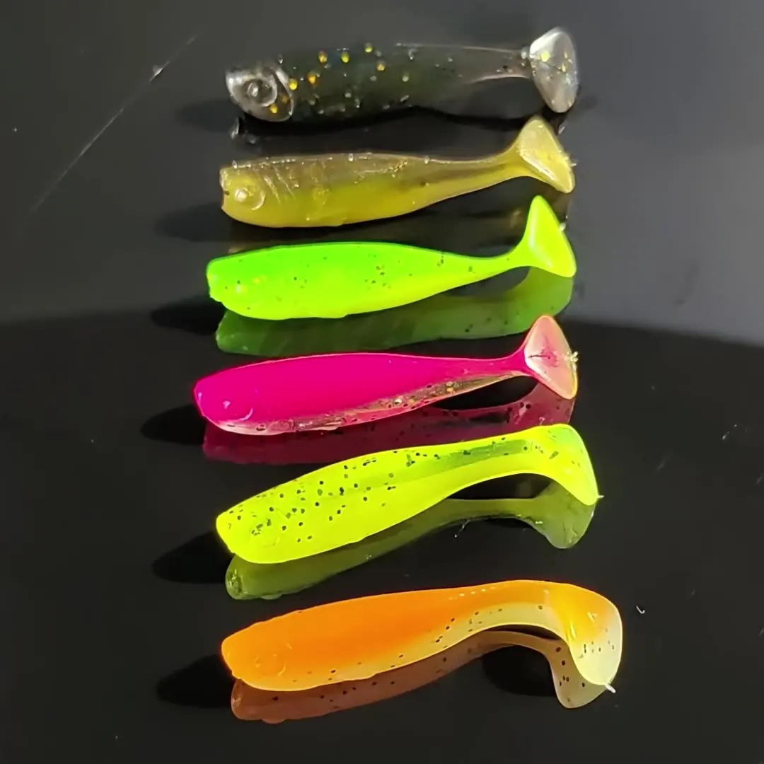 Fishing Lure Soft Bait 3D Small Fat Fish 4cm 5cm T Tail Worm Drop-Shot Artificial Lures Dual Color Grub  12-16 Pieces Bag SALE