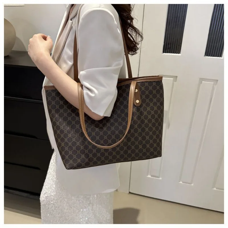 Commuter Large Capacity New Fashionable Stylish All-Match Shoulder Bag High Texture Tote Bag