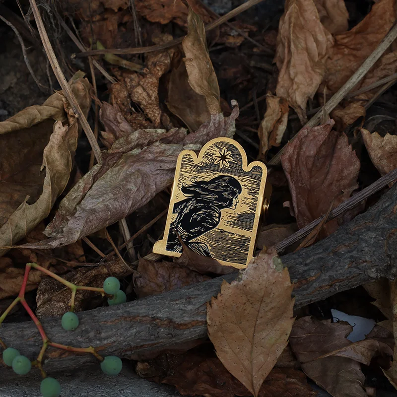 Wuthering Heights Brass Metal  - Vintage Collectible Books 评论和价格