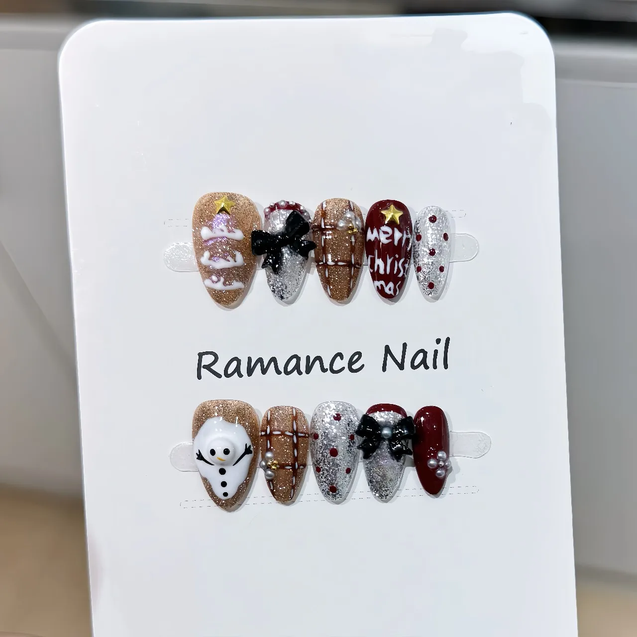 10pcs Handmade Short Almond Press on Nails Shiny Sequin Christmas Tree Snowman Design False Nails Wearable Manicure Girls Women
