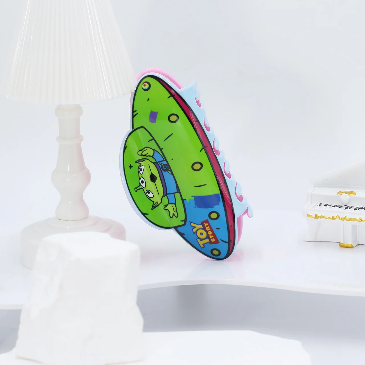 Spinki do włosów z serii Disney Three-Eyed, praktyczne spinki do włosów na co dzień, urocze i słodkie akcesoria do włosów, dekoracyjne nakrycie głowy do cosplayu.