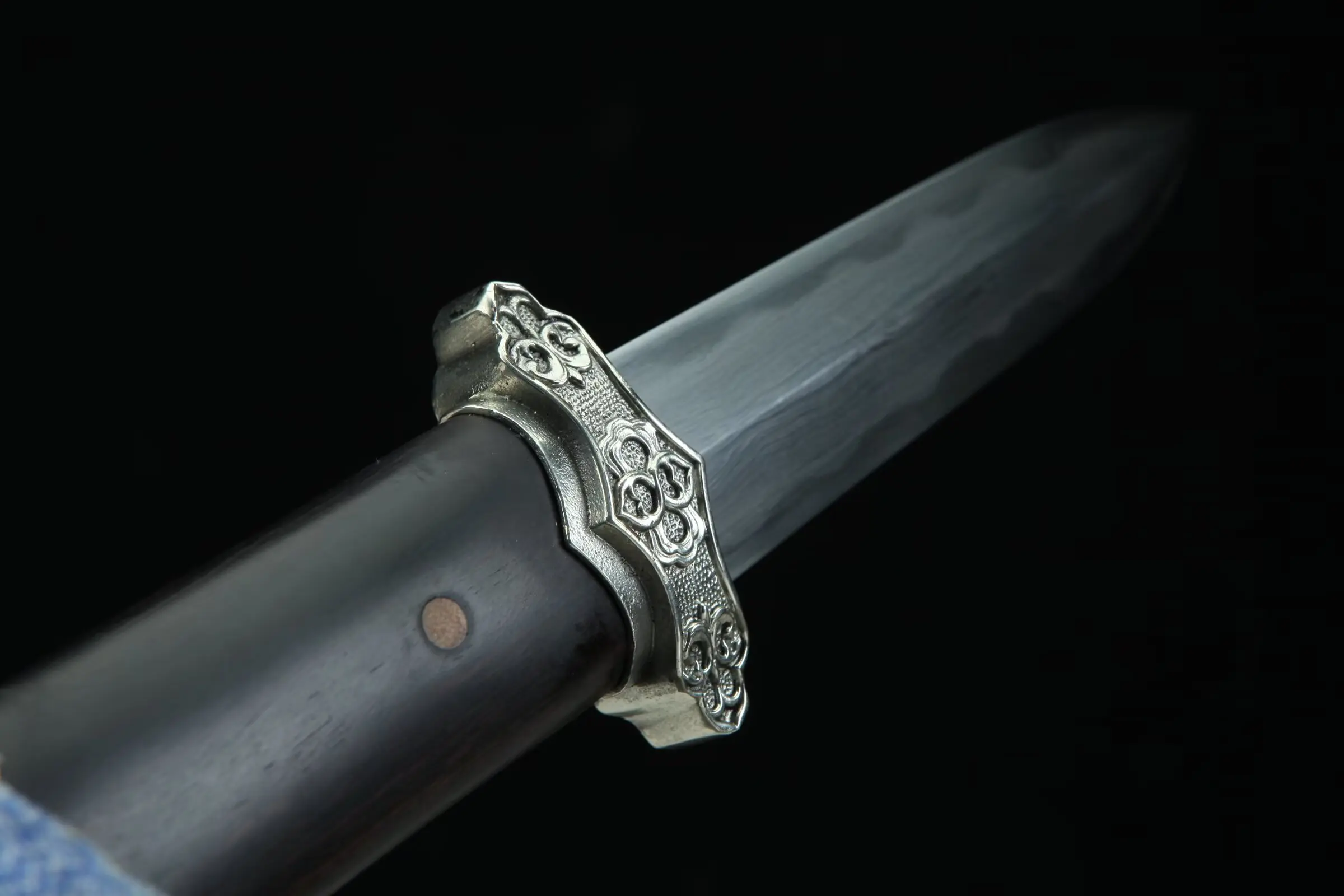 Medieval lady amulet Damascus Steel hundred steel covered with earth burning blade Justice pretty little Tang sword katana