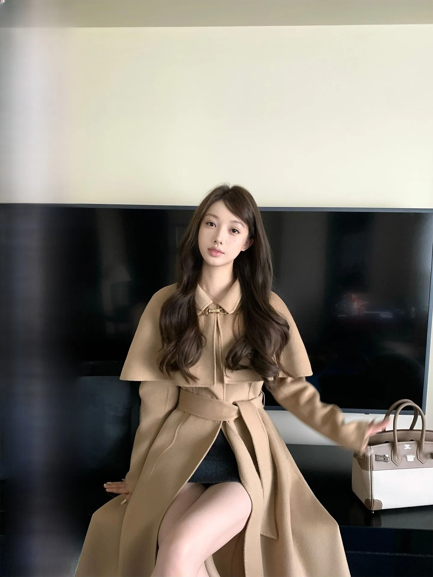 

Двустороннее шерстяное пальто А-силуэта от Chestnut Cocoa для International Miss Yang, женская верхняя одежда в деловом стиле с длинными рукавами