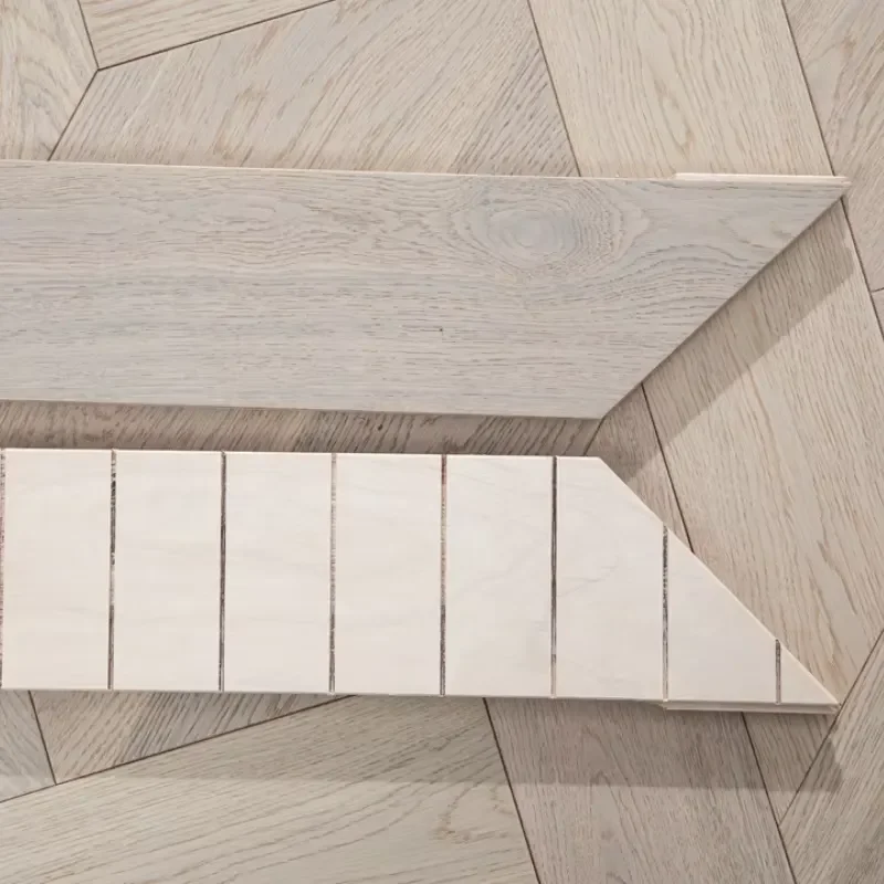 Special-shaped Chinese Knot White Color Waterproof Original Warm Wood Flooring Irregular Chevron Parquet Oak Wooden Floors