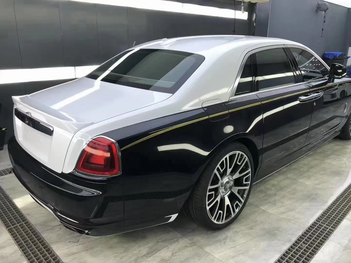 For Rolls-Rocys Ghost Old Upgrade New MSY Body Kit Front Bumper Front Lip Rear Bumper Side Skirts Spoiler