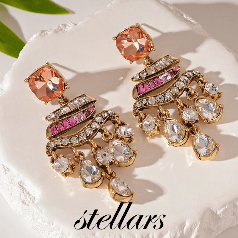 

Light Luxury Square Diamond Teardrop Silver Needle Earrings Elegant High-End Court Style Jewelry for Niches