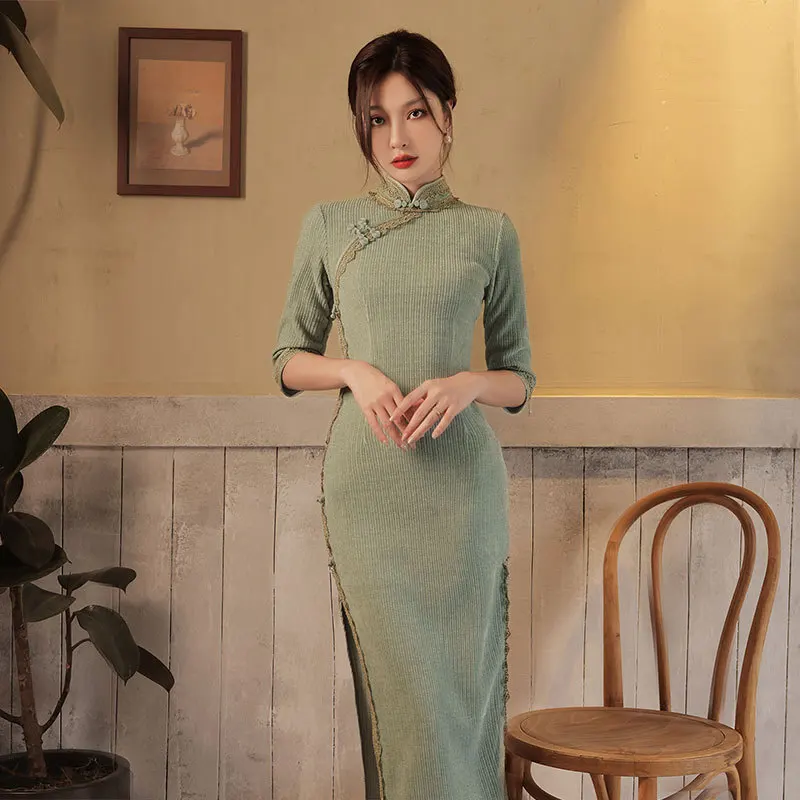 

Retro Chinese style improved 2024 new spring long sleeved old Shanghai cheongsam of the Republic of China young style