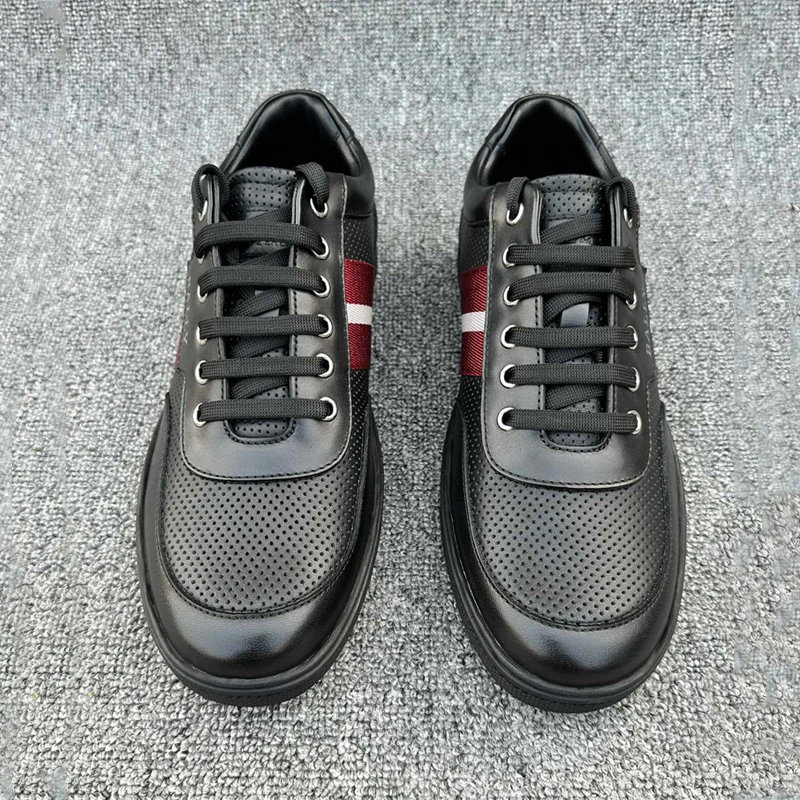 Designer Brand Black Low-top Paneled buffed and Grained Perforated calfskin Sneakers Classic striped casual shoes