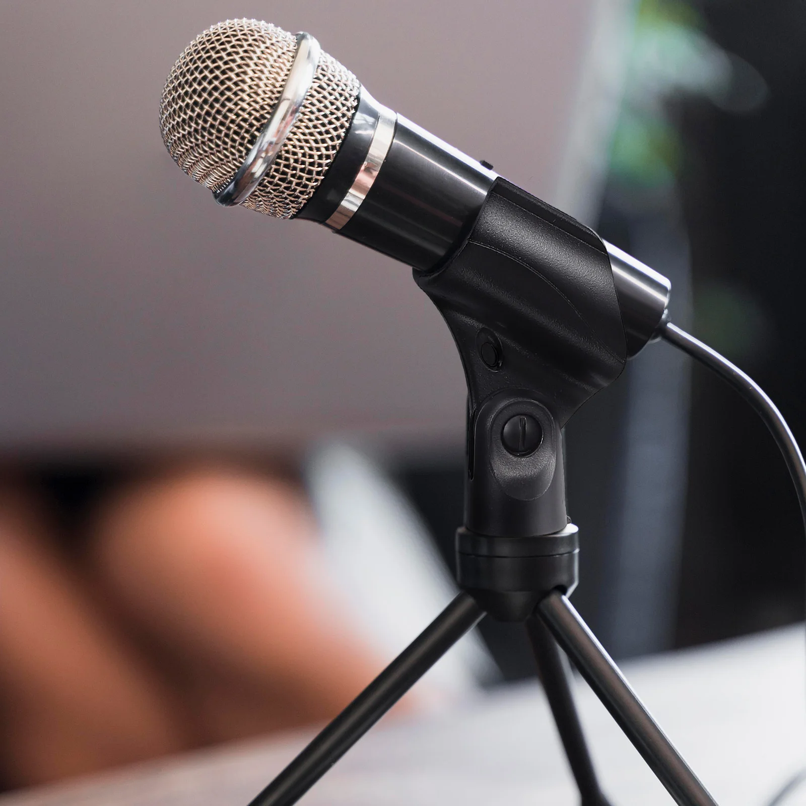 

2Pcs Microphone Stand Clip Adjustable Mic Clamp Mount Holder Secure Fixing Screw Adapter for Recording Performance