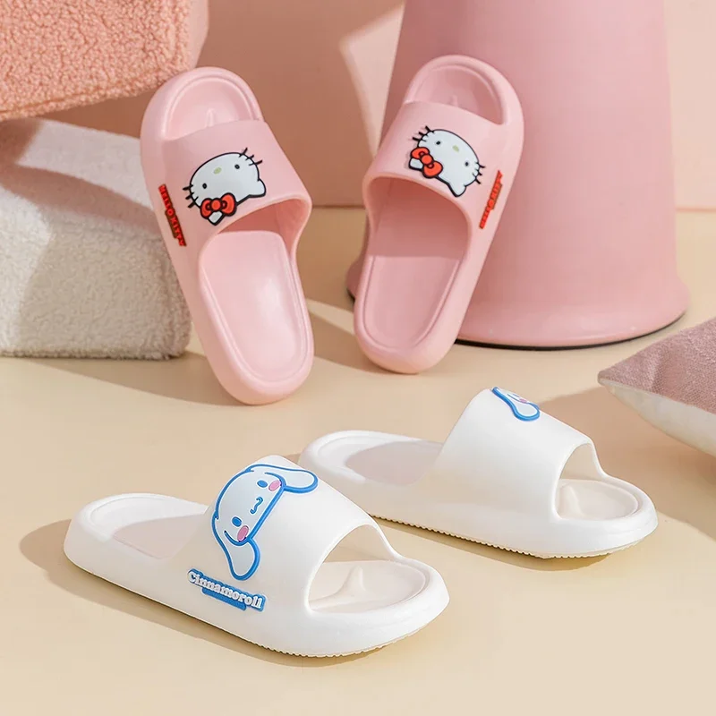 Sanrio Kawaii bambini pantofole estive Anime Cartoon Kuromi Cinnamoroll pantofole da interno per bambini casa infradito antiscivolo regalo per