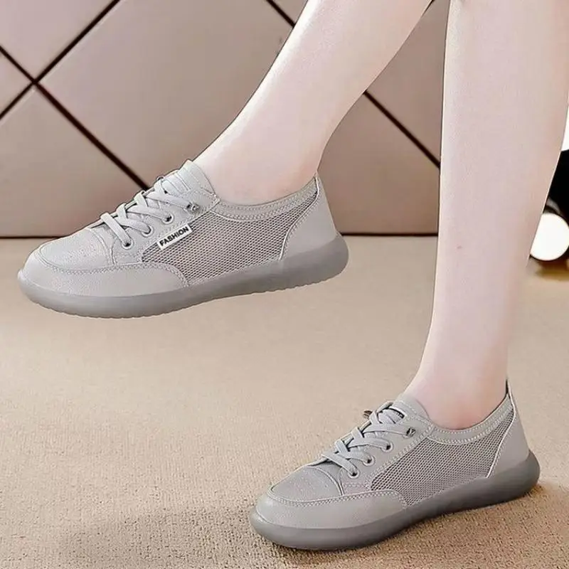 

Женские туфли в нежном стиле с вырезами | Мягкие кожаные и сетчатые дышащие белые кроссовки | Универсальные повседневные туфли на плоской подошве