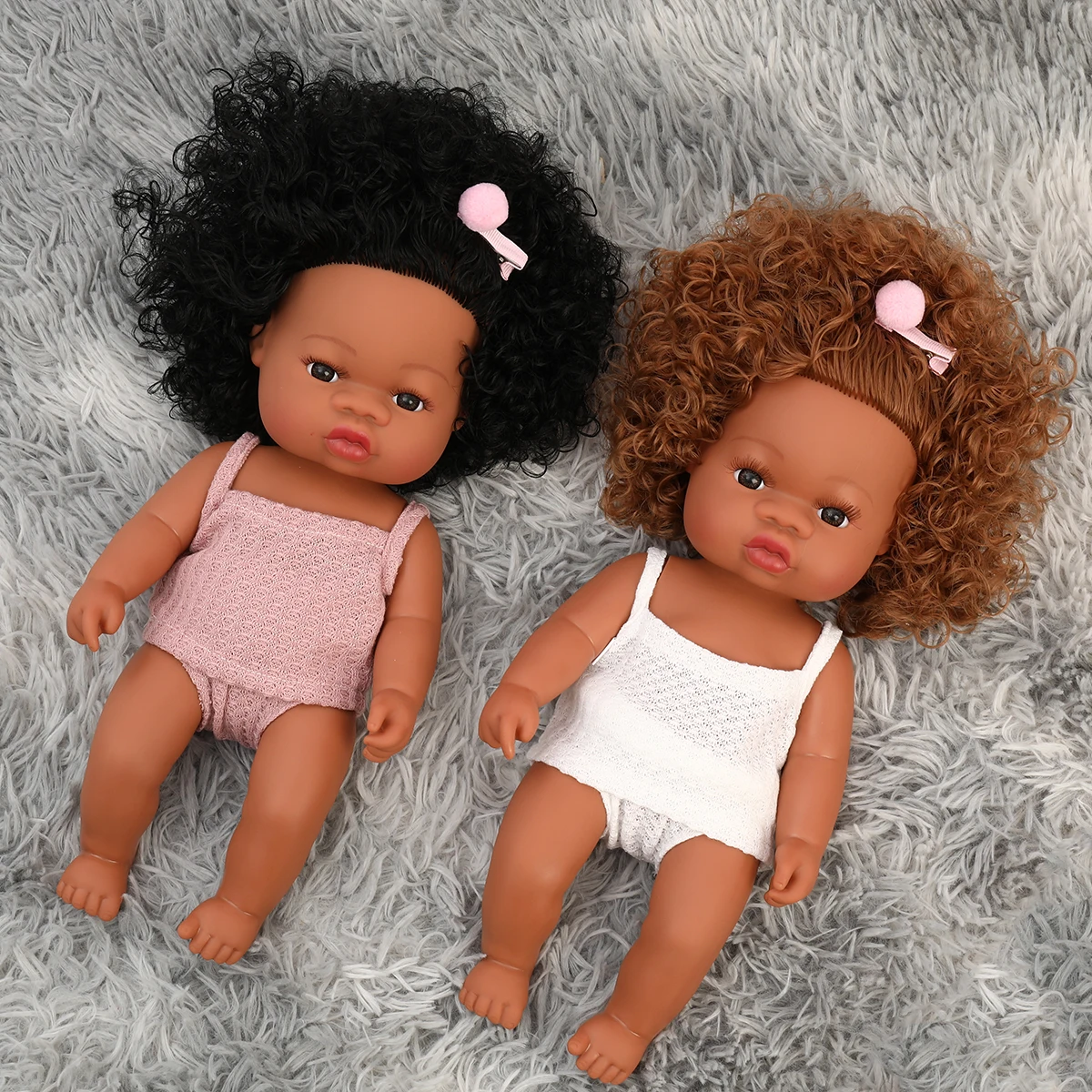 14 Zoll (35 cm) Reborn Afrikanische Puppe, Simulations-Soft-Vinyl Neugeborenen-Babypuppe, Lebensechte Spielzeuge für Kinder, Mädchen, Weihnachts- und Geburtstagsgeschenke – Detail 3