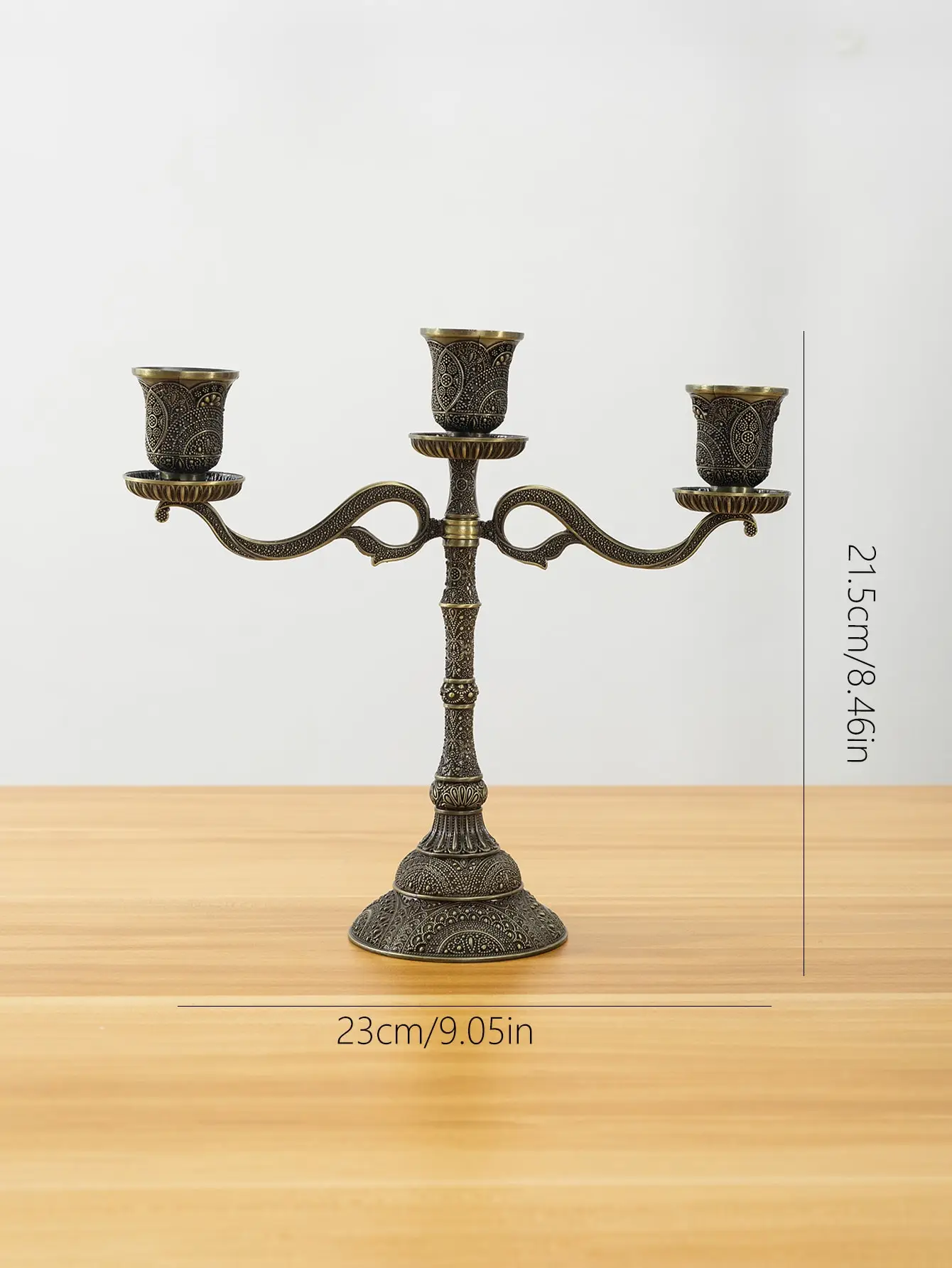 زينة المنزل الإبداعية سبائك الزنك الشموع ، الشموع ثلاثية الرؤوس ، الشموع الكلاسيكية عالية الجودة ، تايوان ، الفندق ، الفندق