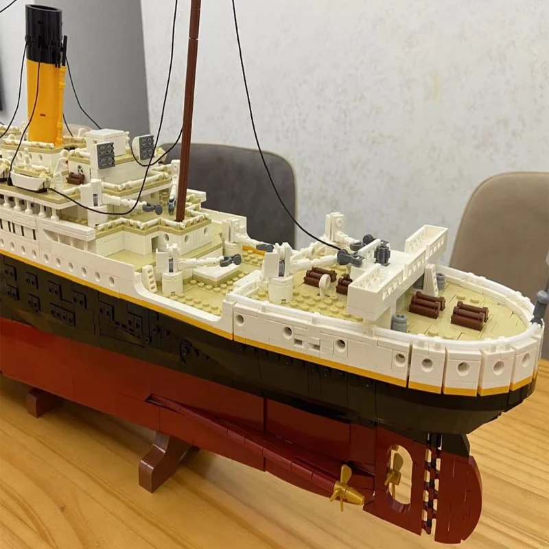 display New 9090Pcs Movie Titanic Large Cruise Boat Ship Model Building Blocks Bricks Compatible with 10294