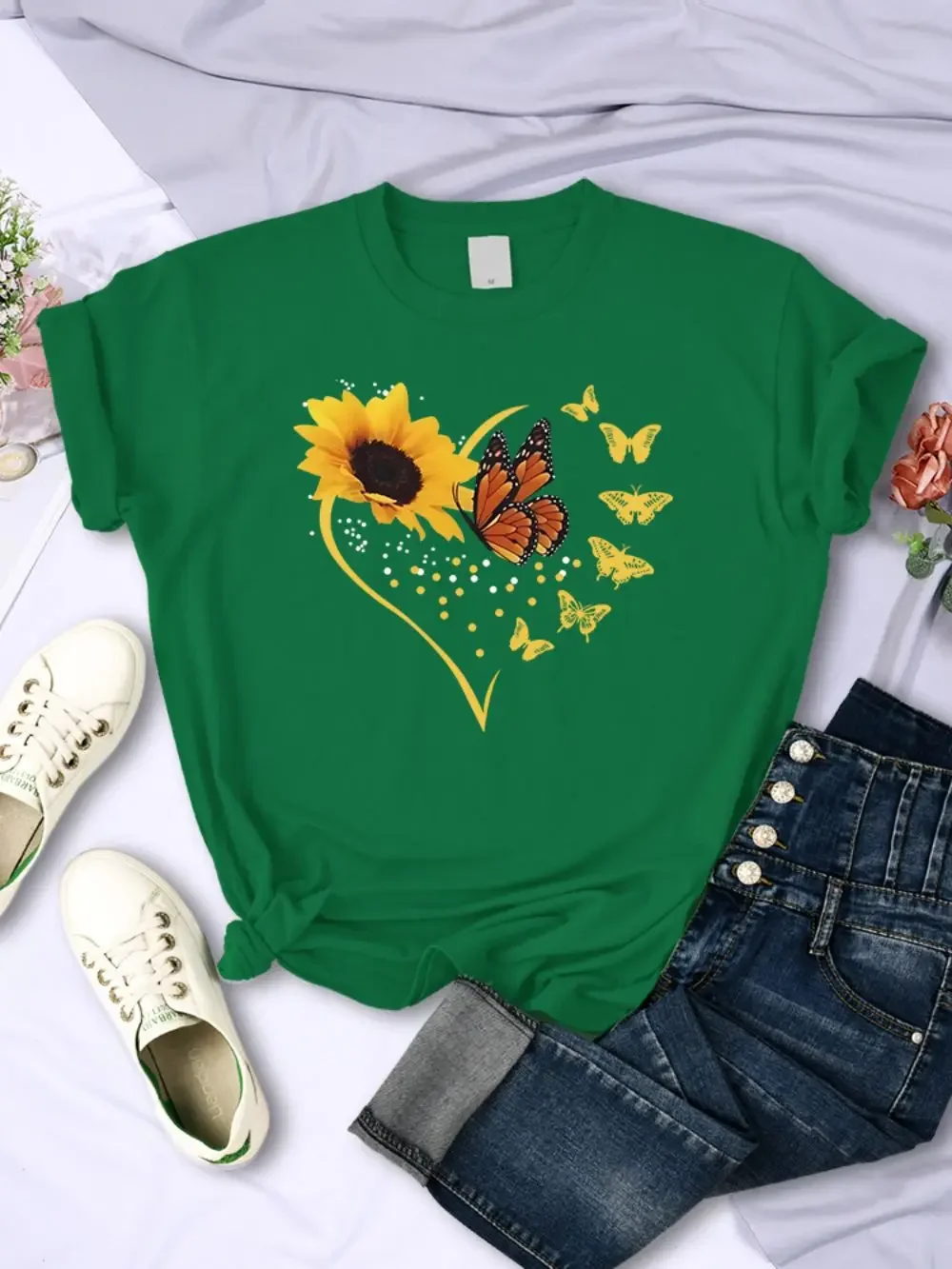 Simple Woman T-Shirts Sunflower Butterflies Heart Prints Short Sleeve Comfortable Soft O-Neck Tops Summer Casual Female Clothes