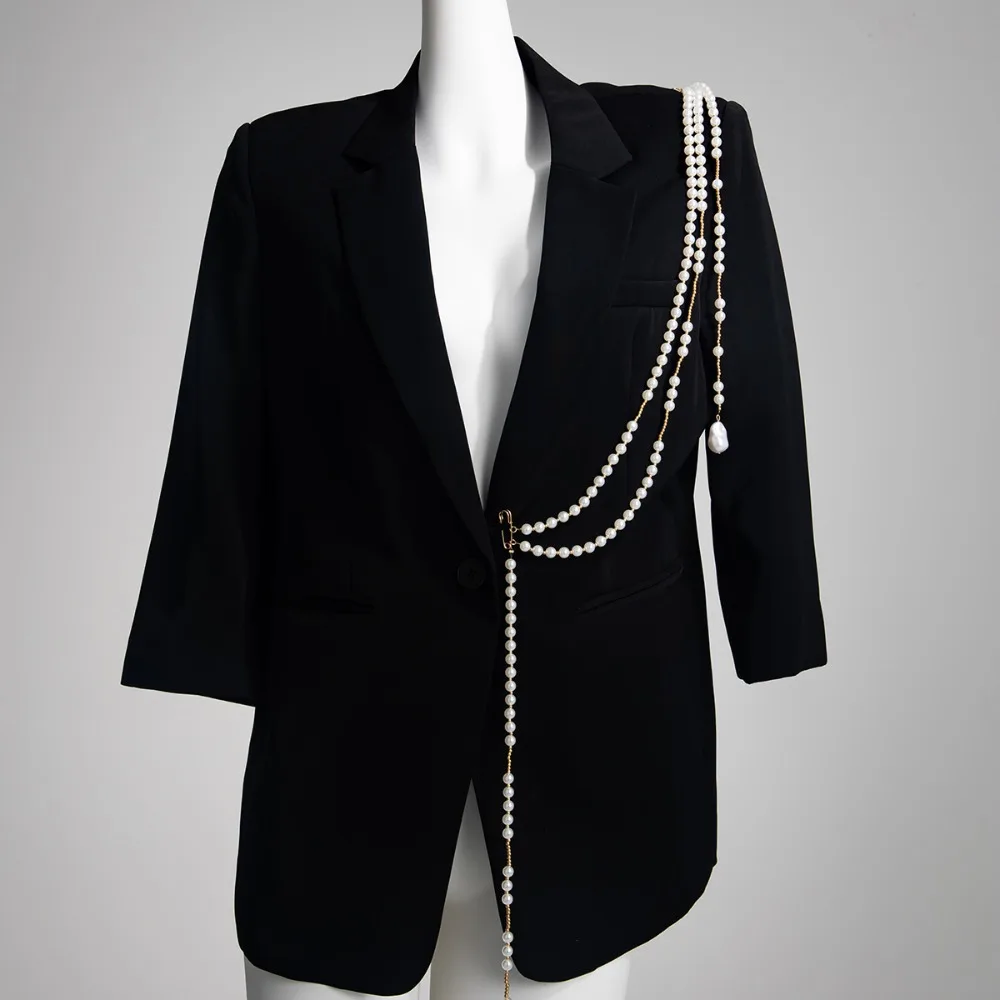 Thumbnail 2 - #33 Best Brooches & Lapel Pins to Buy In 2026