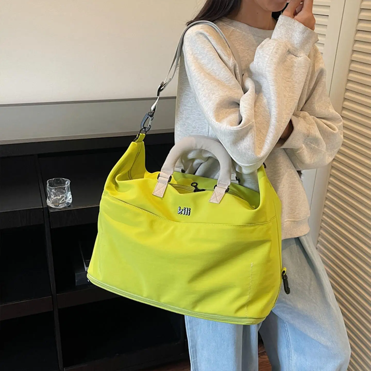 lightweight-large-capacity-travel-bag-handheld-boarding-bag-fitness-sports-bag-luggage-fashion-versatile-travel-bag