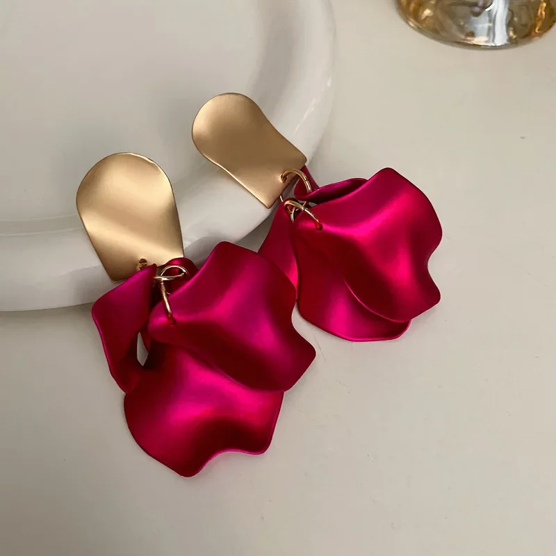 Draweye أقراط حمراء للنساء على شكل قلب عتيق على الموضة الكورية مجوهرات على طراز القرون الوسطى أنيقة بشراشيب حلوة Aretes De Mujer