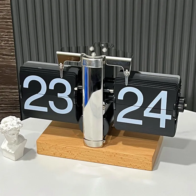 Nordic automatic page turning clock 12 hours retro home solid wood base clock desktop clocks simple