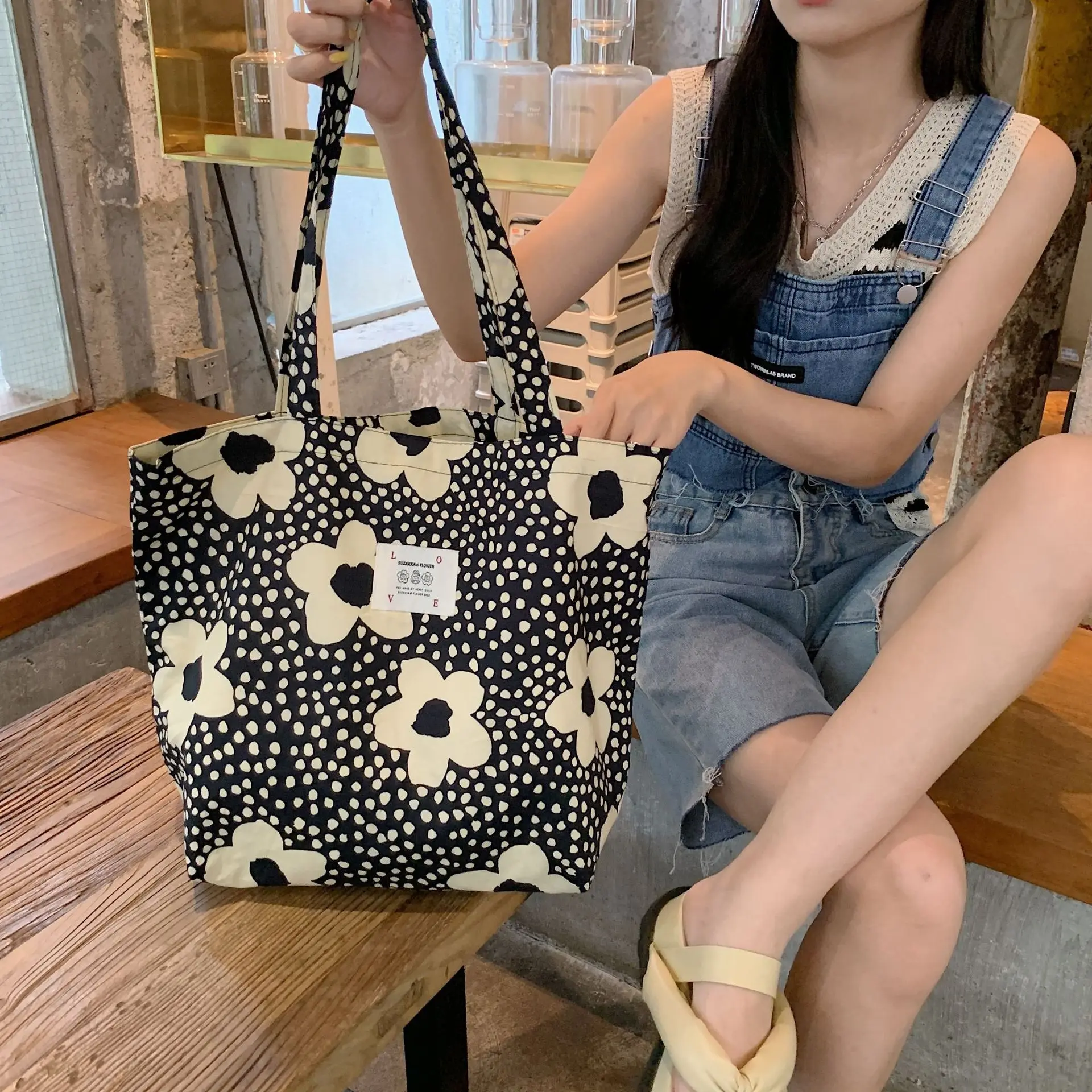 Retro Floral Women\'s Canvas Shoulder Bag High Capacity Girls Student Book Tote Handbag Cute Flower Female Reusable Shopping Bags