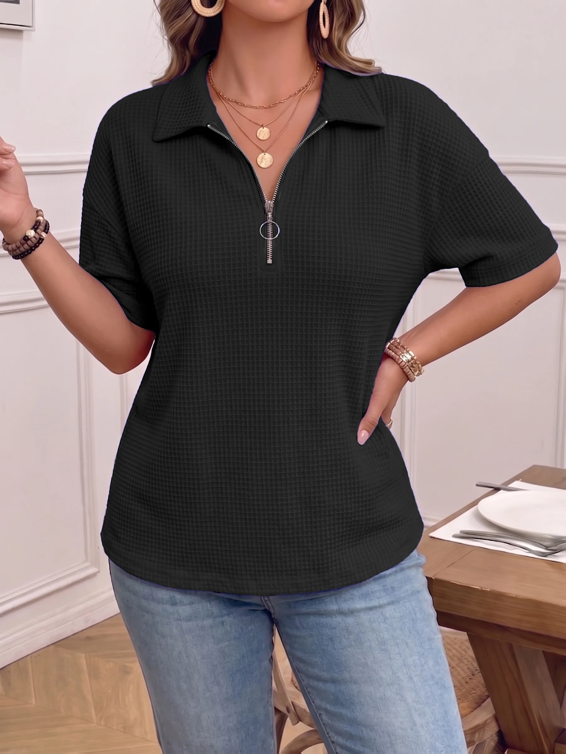 Stylish Plus Size Women's Zip-Up Polo Shirt for Effortless Chic Look