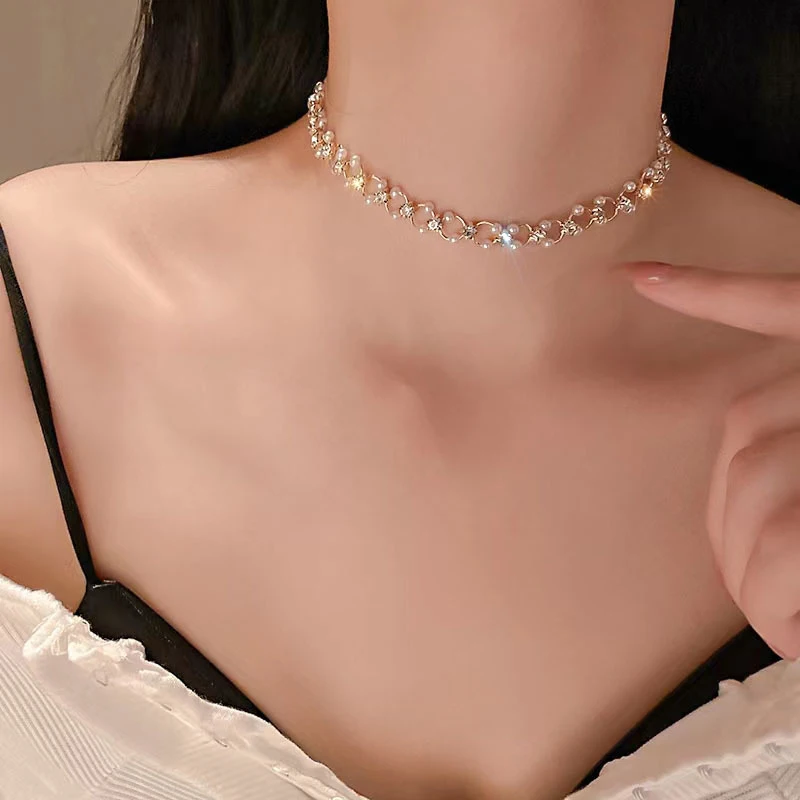 1PCS Korean Elegant Pearl Necklace Simple Shining Choker For Women Shining Crystal Collar Necklace Wedding Jewelry Gifts