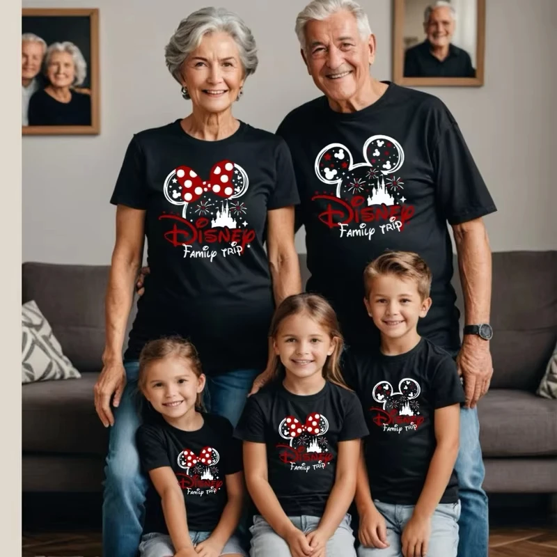 

2026 Summer Disney Mickey Graphic T-shirt Parent-child Family Adult Children Fashion Cotton Short-sleeved Loose Casual Shirt