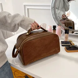 Borsa per il lavaggio di alta bellezza in tinta unita Organizzatore femminile Custodie per trucco Borsa per cosmetici smerigliata da viaggio portatile di grande capacità