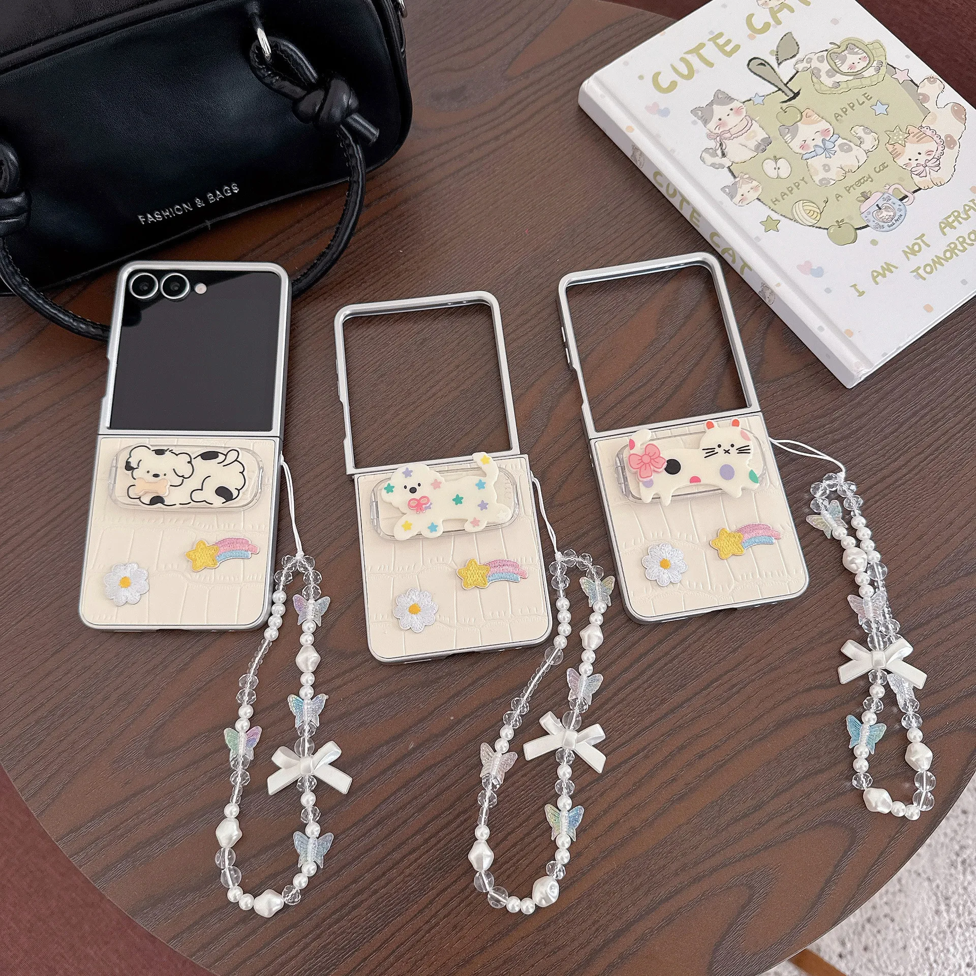 

Puppies Phone Stand Case For Samsung Galaxy Z Flip 7 6 5 4 Protective Back Cover For ZFlip5 ZFlip6 ZFlip7 Case Shell