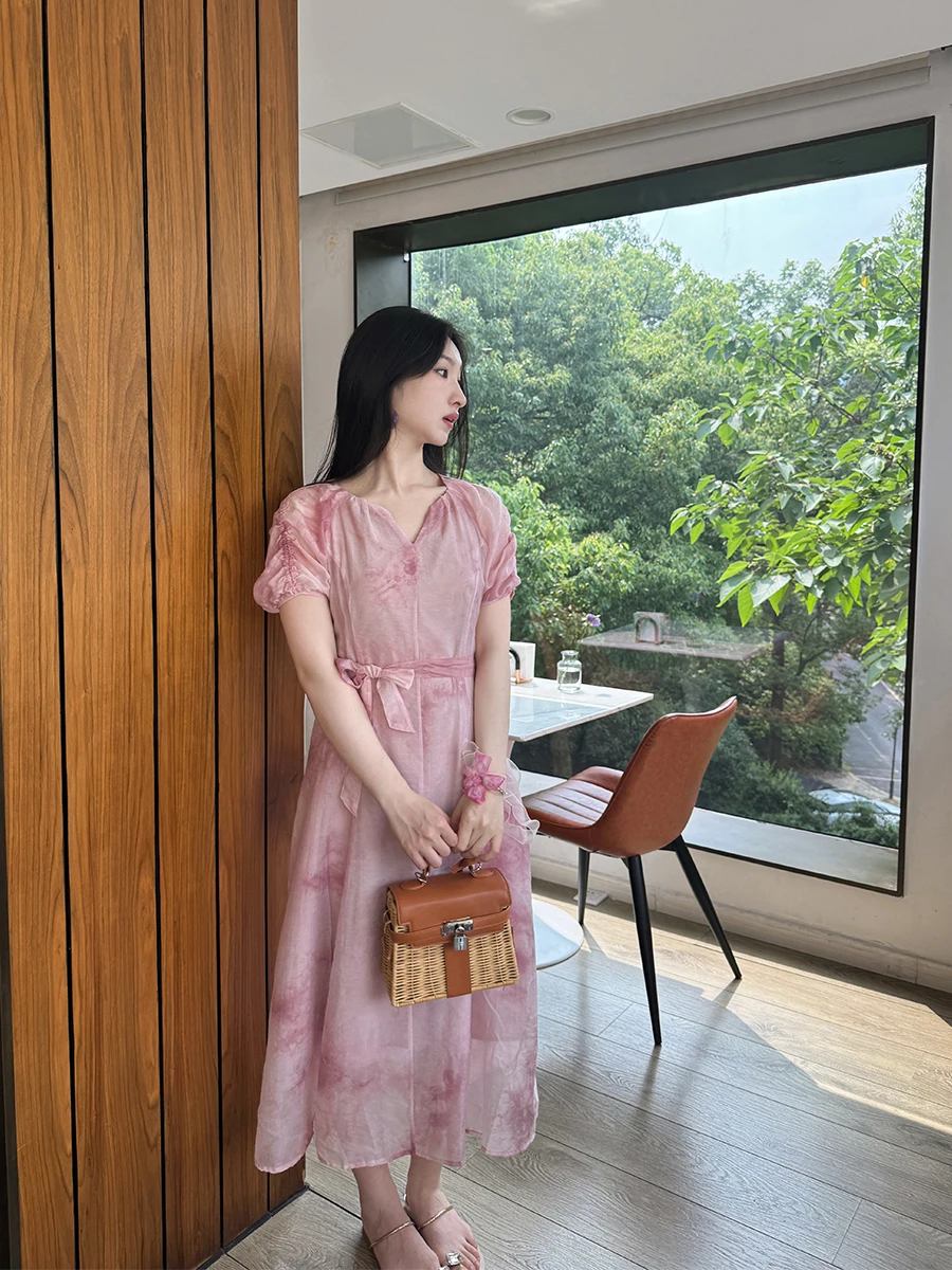 

Новое летнее приталенное платье миди в стиле тай-дай, розовое, с акварельным принтом, корейское, для повседневной носки, с V-образным вырезом