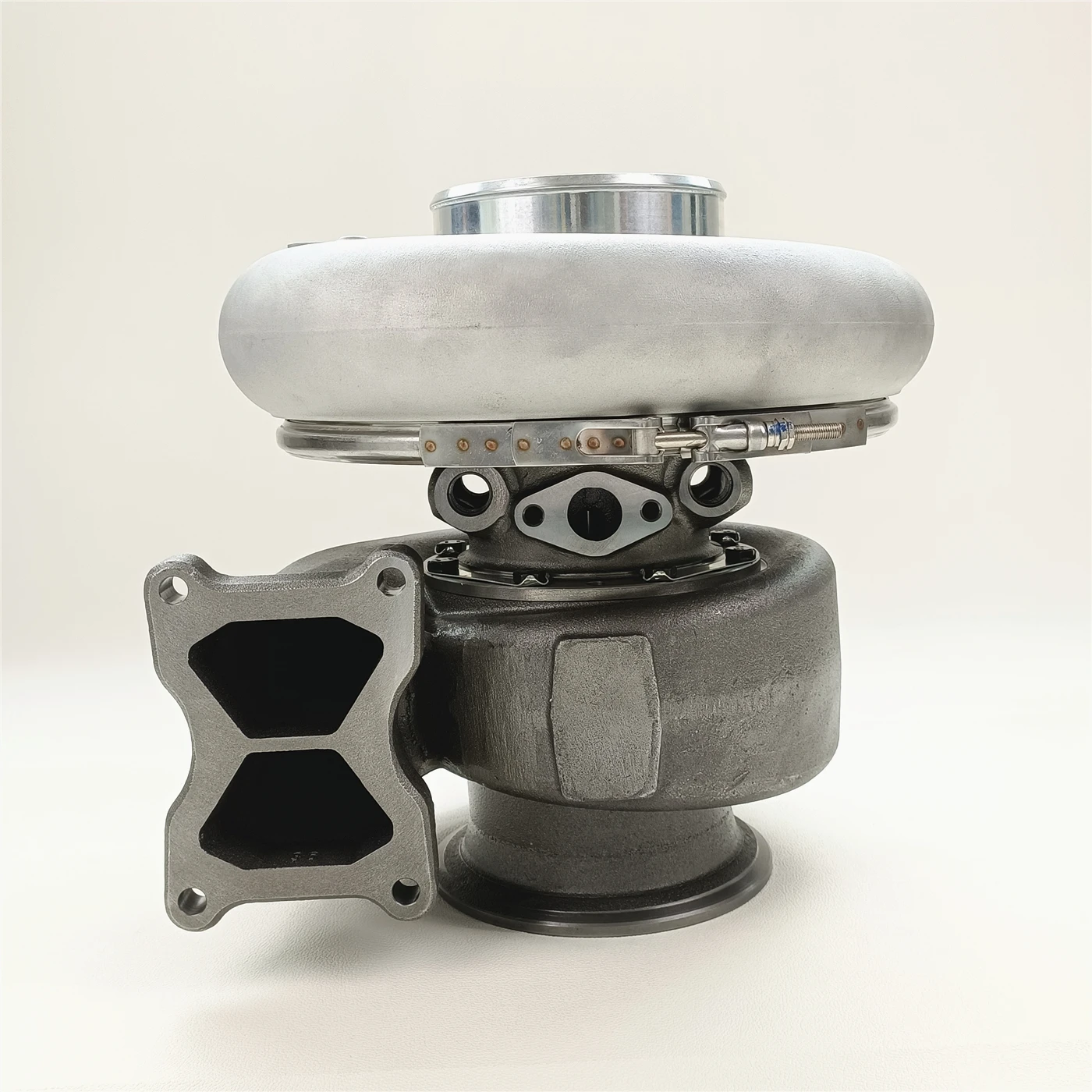 

CRAFT Turbo HX82W 3537426 3594871 4038022 Turbocharger Fit for Cummins QSK19 Engine
