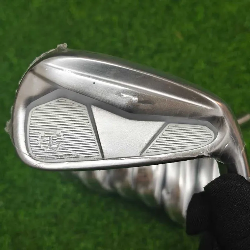 Right Handed Complete Golf Club Set for Women Includes Iron Clubs with Rubber Grips