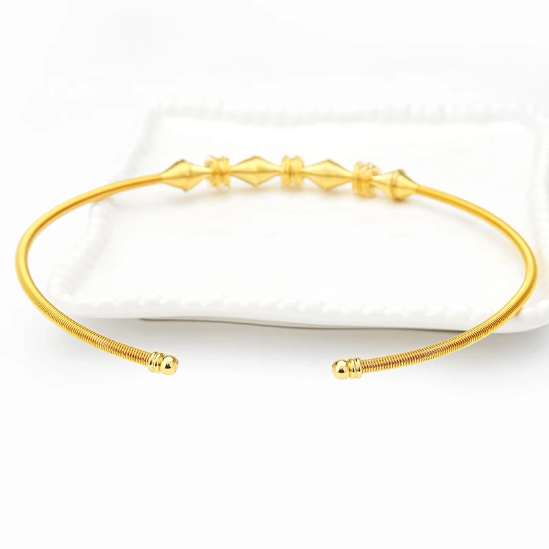 VAROLE Stainless Steel Spiral Spring Choker Necklace Exaggerated Geometric Front Elastic Tarnish Free Collier Collana Jewelry