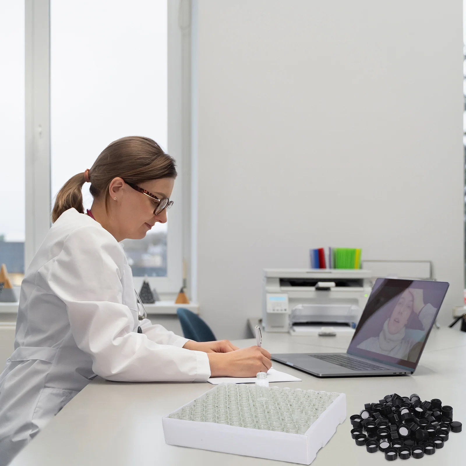 

100 Pcs Sample Vial with Cap Pad Glass Vials Bottles Containers Aromatherapy Transparent