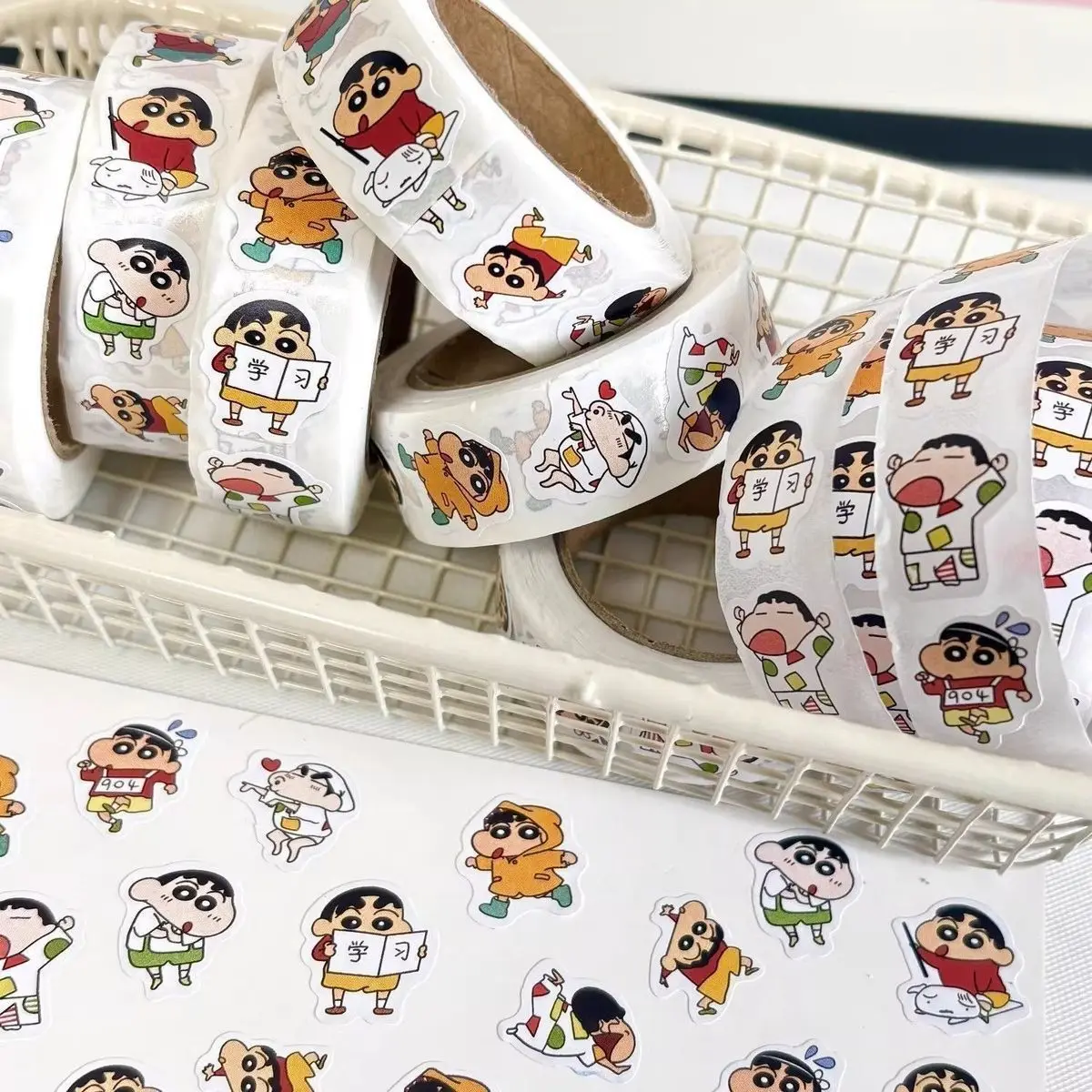 Crayon Shin-chan Cartoon Niedliche Schüler-Spiralaufkleber Kawaii 500 Stück DIY Dekoration Graffiti-Aufkleber Anime-Merchandise Großhandel – Detail 2