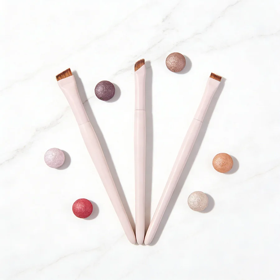 ชุดแปรงแต่งหน้าที่มีความแม่นยำ 3 ชิ้น, อายไลเนอร์แบบใบมีดบางเฉียบและแปรงเขียนคิ้วแบบมุมสำหรับการแต่งหน้ารอบดวงตาอย่างละเอียด, สีขาว