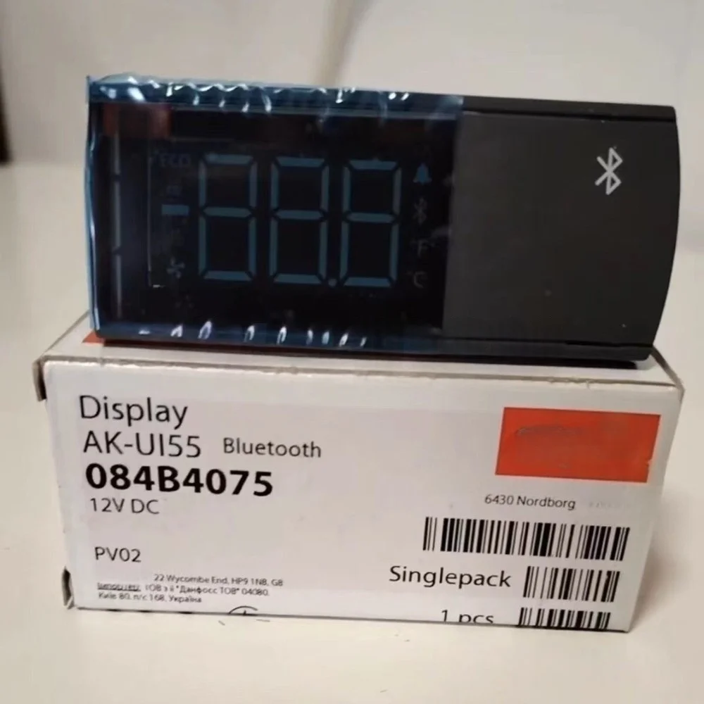 

1 шт. новый дисплей Danfoss 084B4075 AK-UI55 с Bluetooth в коробке, быстрая доставка