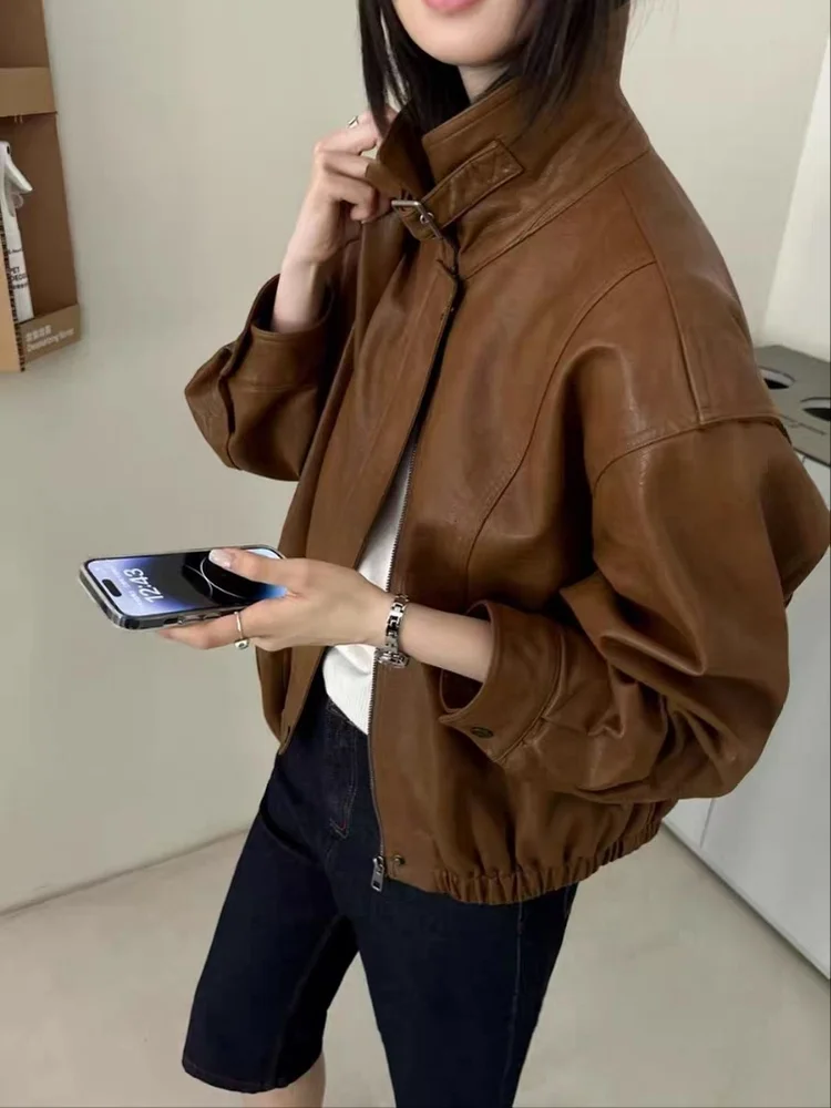 Jaet in pelle color caramello da donna sciolto casual versatile americano Sle autunno 2025 versione coreana top in pelle PU