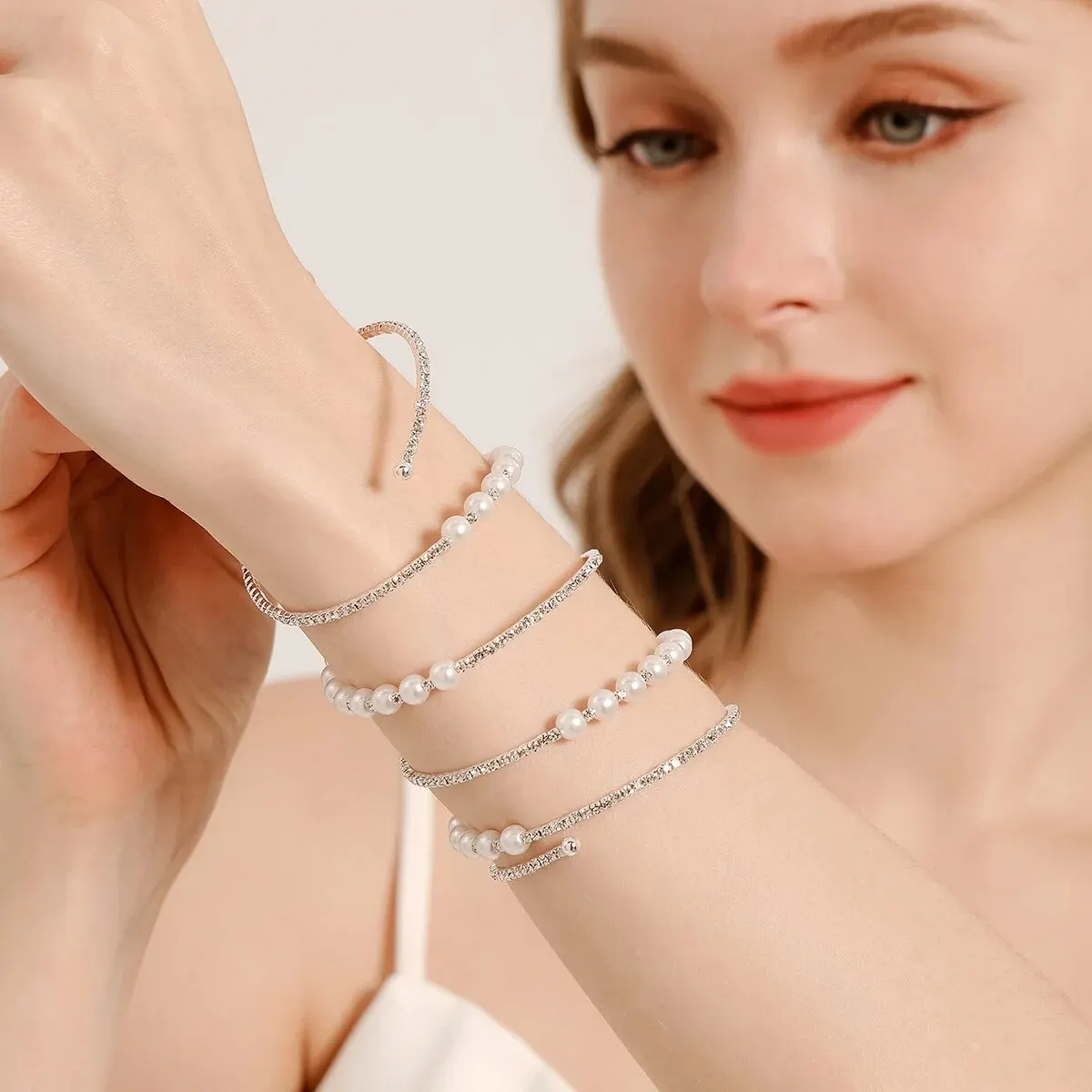 New Rhinestone Pearl Bracelet Female Senior Sense Of Hand Jewelry Elastic Bracelet Fashion Wild Wide Version Of The Open Bangles