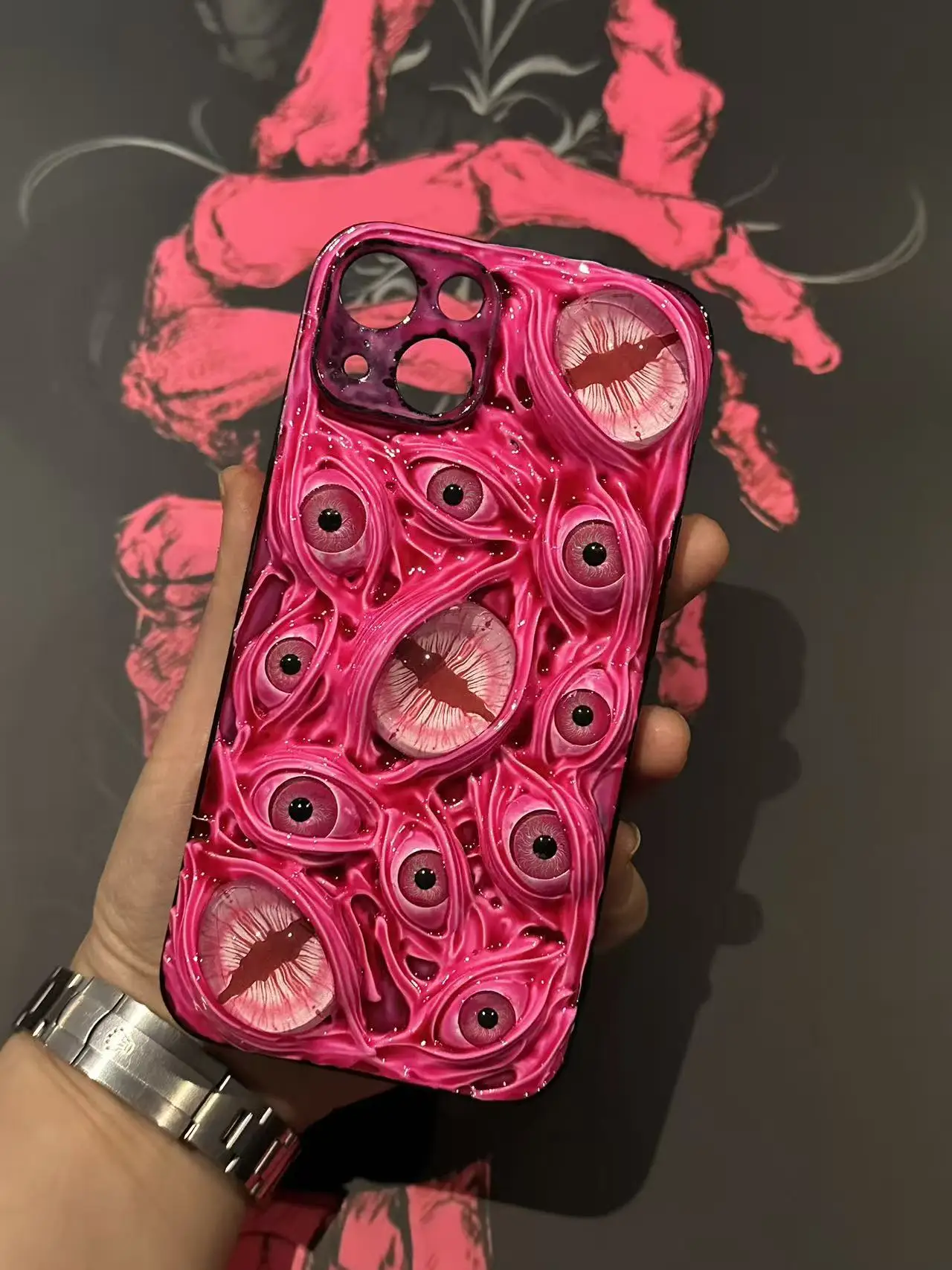 

Super cute rose red small pupil phone case suitable for 16 15 14 12 Pro Max 11 8 Plus iPhone phone case, pink eyeball phone case